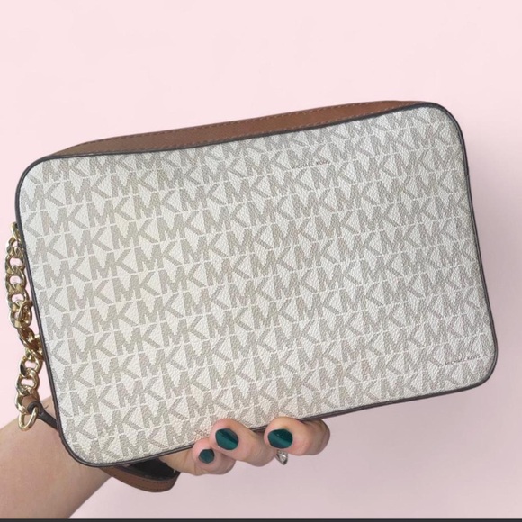 Michael Kors Cream and Tan Crossbody Bag - Picture 2 of 8